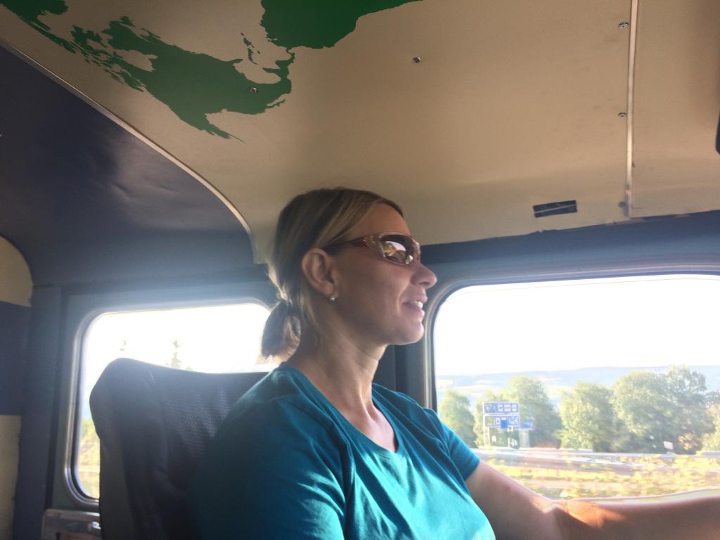 Wir sind unterwegs zum Reifenhändler