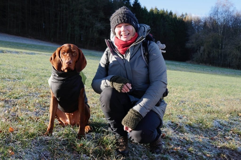 Elfi und Nala auf dem Weg zur Mottener Haube